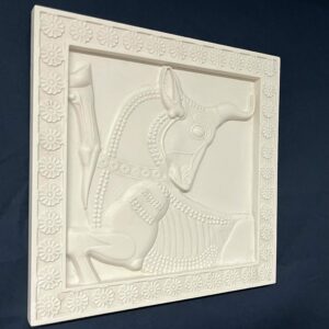 Taureau bas-Relief en Marbre artificiel – Image 2