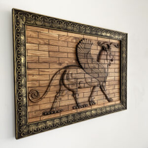 Lion Ailée du Palais de Darius Sclupté en bois 79x56 – Image 2