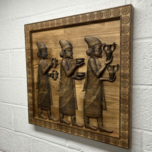 Tribu Assyrien Sclupté en bois 65x65 – Image 3
